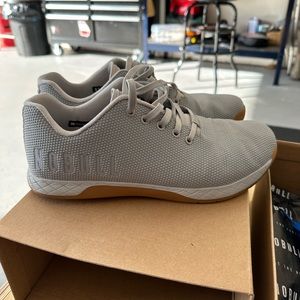 NOBULL Superfabric Trainer Arctic Grey/Gum men’s 10.5/Women’s 12